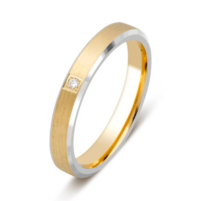 Обручальное кольцо из комбинированного золота с бриллиантом (028730)