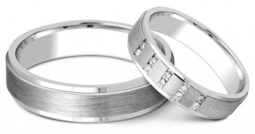 Обручальное кольцо из белого золота  с бриллиантами 16.5