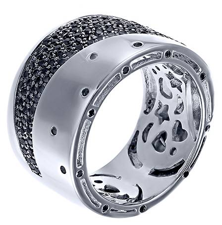 Кольцо из серебра с цирконами 18.5