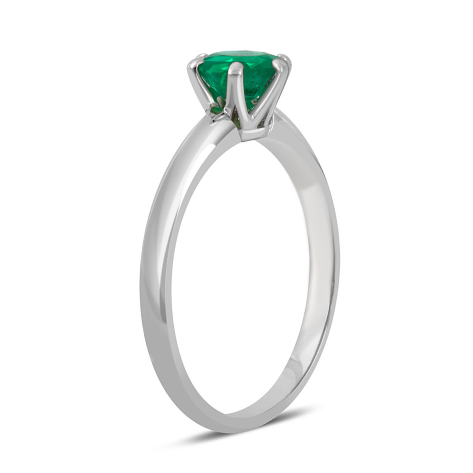 Помолвочное кольцо из белого золота с изумрудом (047429)