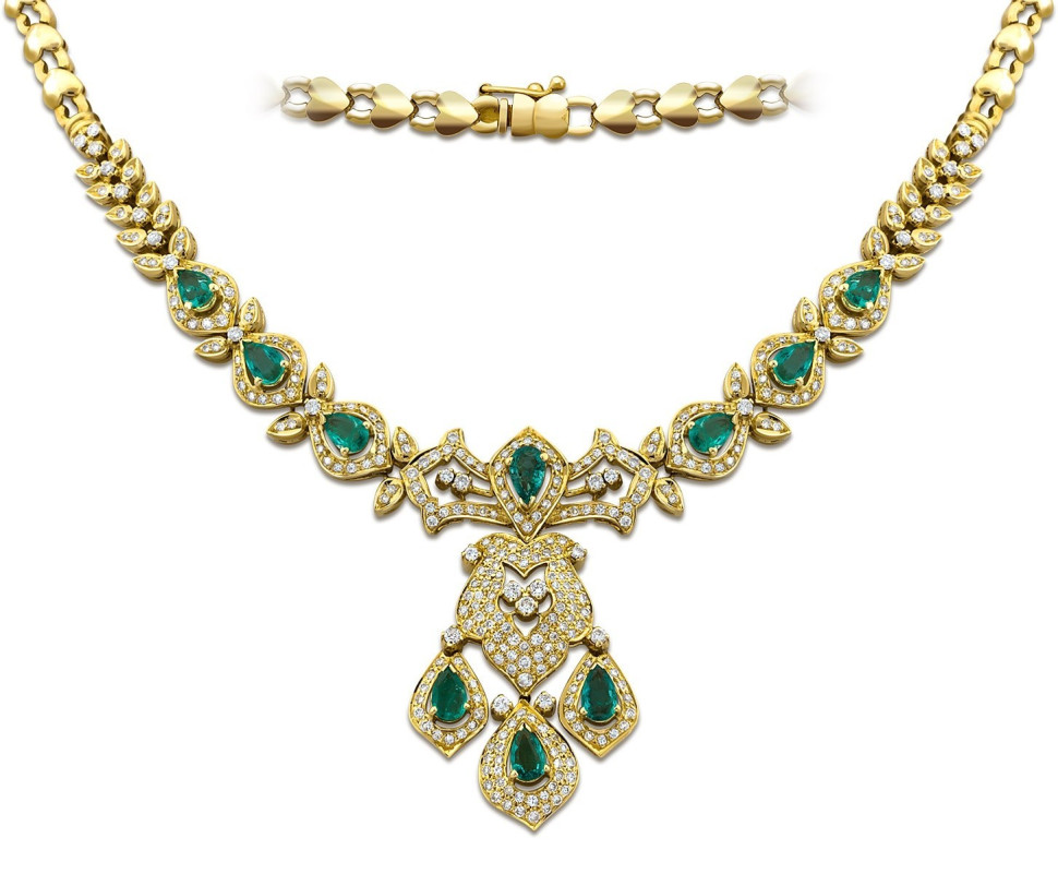 Колье из жёлтого золота с бриллиантами и изумрудами (025662)