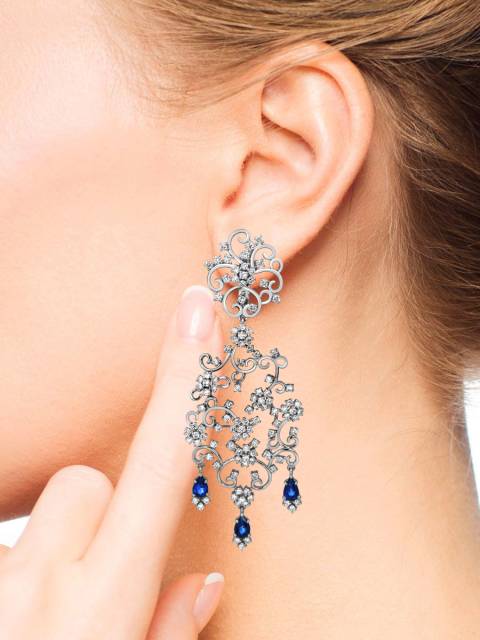 Серьги из белого золота с бриллиантами и сапфирами (010593)