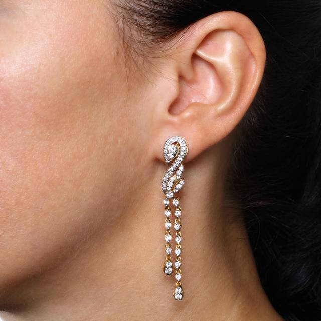 Серьги из жёлтого золота с бриллиантами (037621)