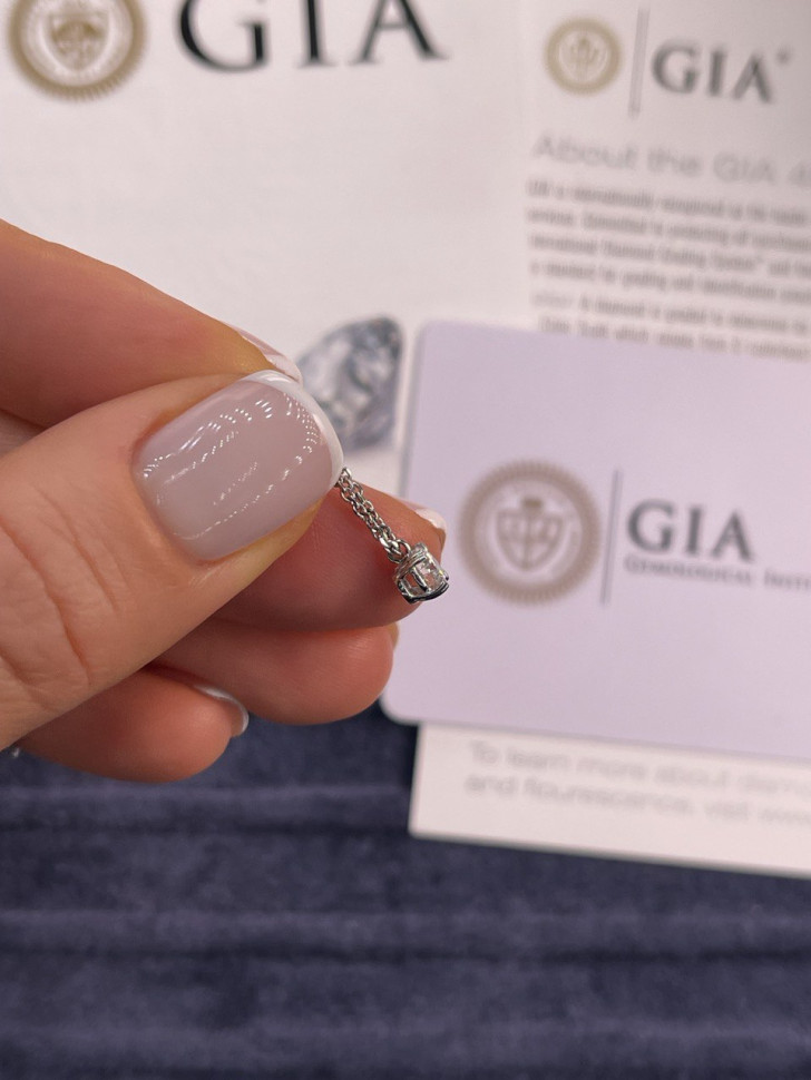 Колье из белого золота с бриллиантом (047096)