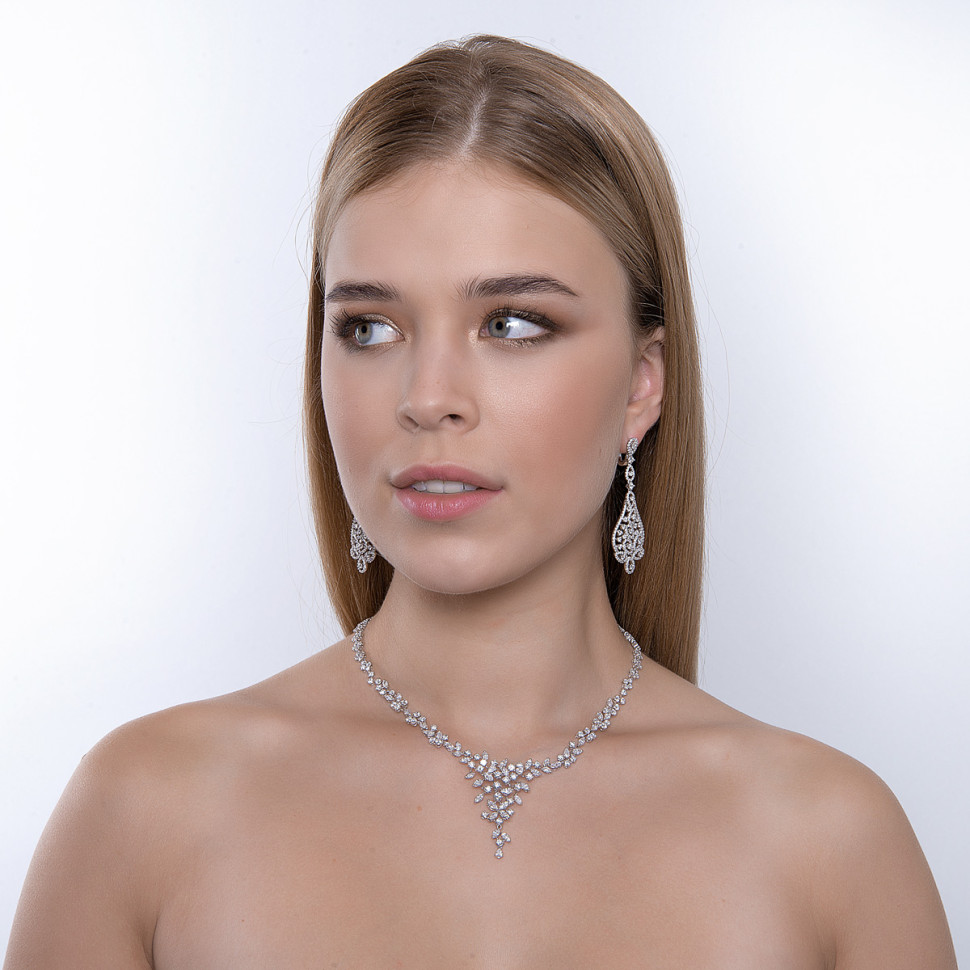 Эксклюзивное колье с бриллиантами из белого золота (003042)