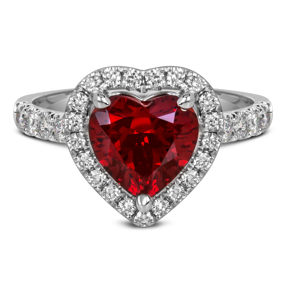 Помолвочное кольцо из белого золота с бриллиантами и гранатом 