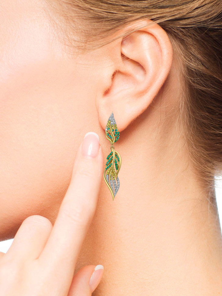 Серьги из жёлтого золота с бриллиантами, изумрудами и жёлтыми сапфирами (059608)