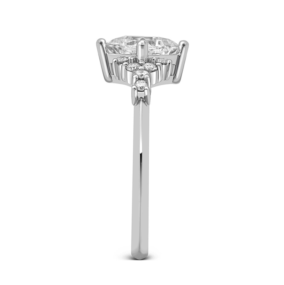 Помолвочное кольцо из белого золота с бриллиантами (047546)