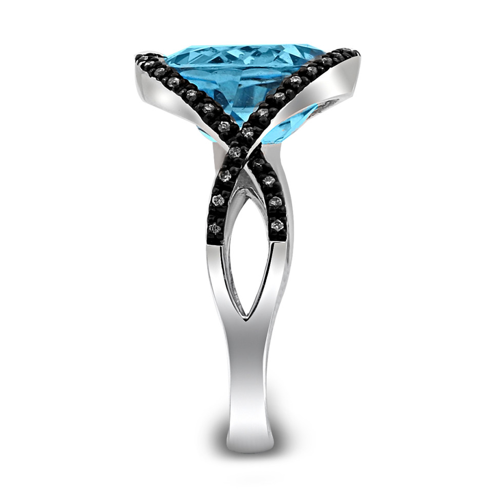 Кольцо из белого золота с бриллиантами и топазом (018071)