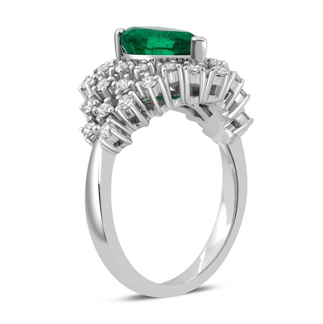 Кольцо из белого золота с бриллиантами и изумрудом (047003)