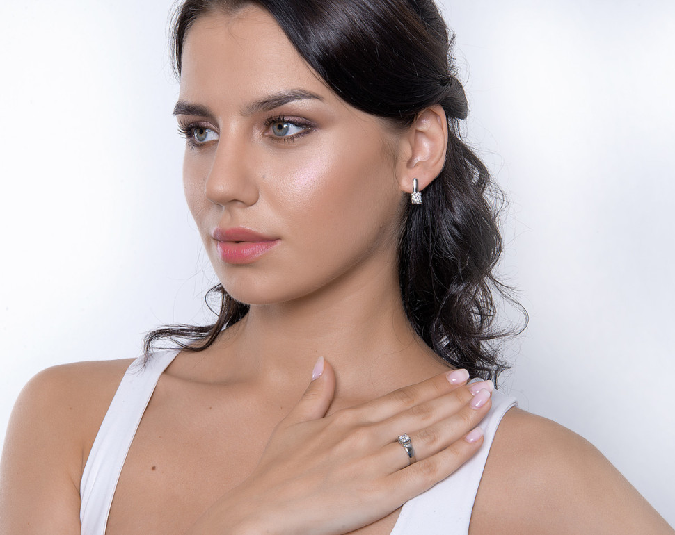 Серьги из белого золота с бриллиантами (053591)