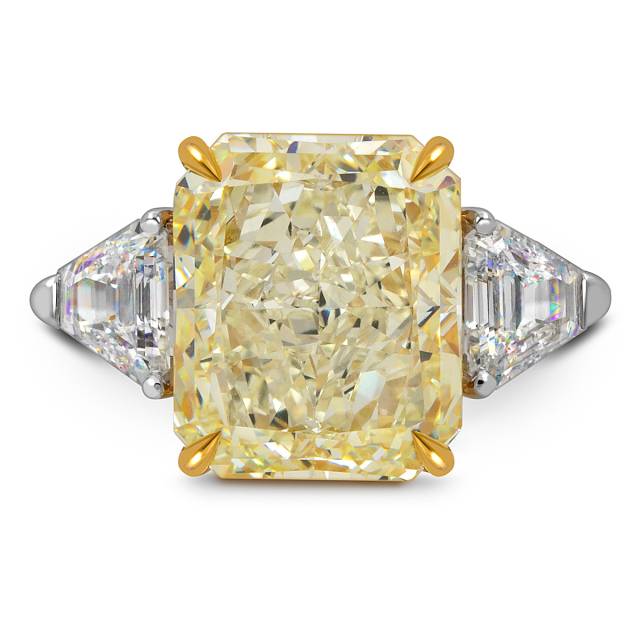 Помолвочное кольцо из белого золота с бриллиантами (052870)