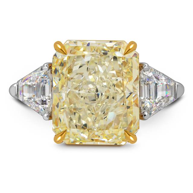 Помолвочное кольцо из белого золота с бриллиантами (052870)