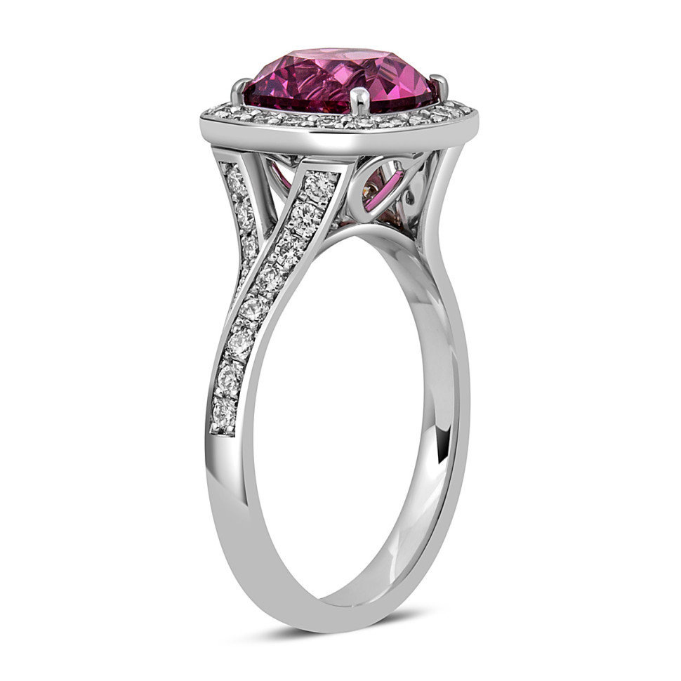 Кольцо из белого золота с бриллиантами и шпинелью (051715)