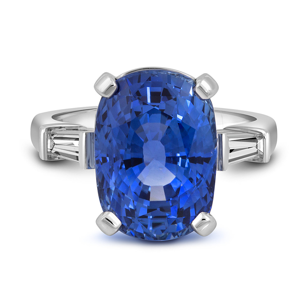 Кольцо из белого золота с бриллиантами и сапфиром (050396)