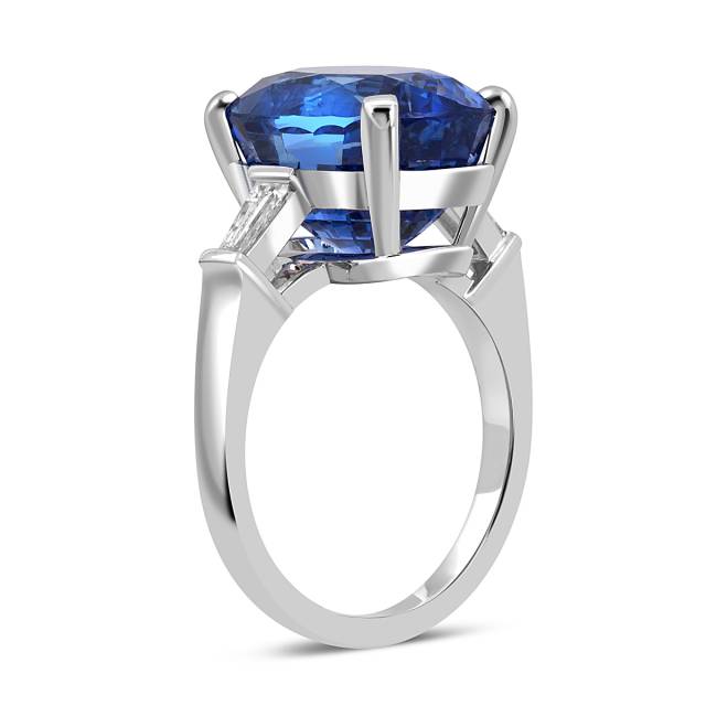 Кольцо из белого золота с бриллиантами и сапфиром (050396)