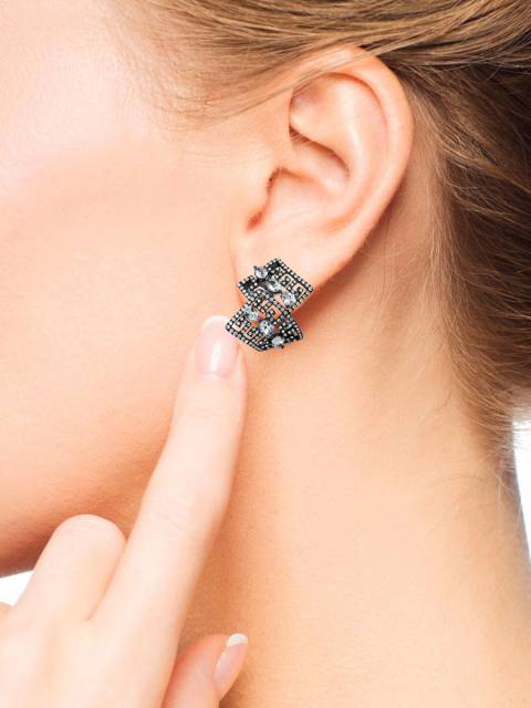 Серьги из белого золота с бриллиантами и кварцем (012462)