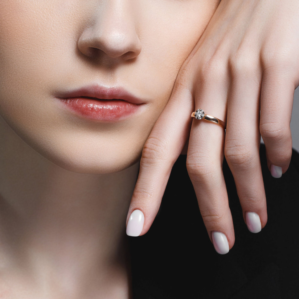 Помолвочное кольцо из красного золота с бриллиантами (046774)