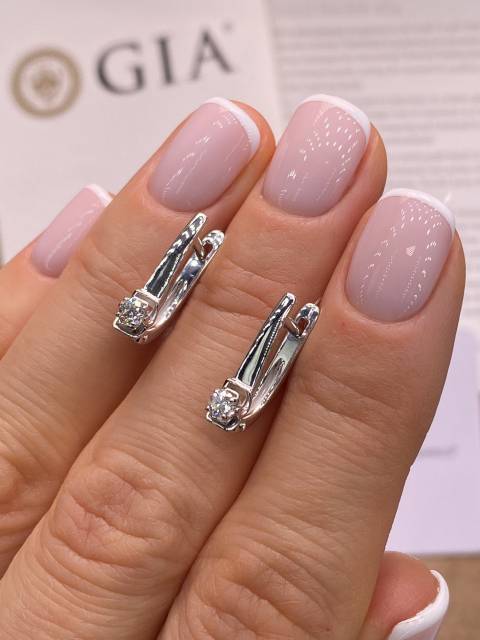 Серьги из белого золота с бриллиантами (053842)