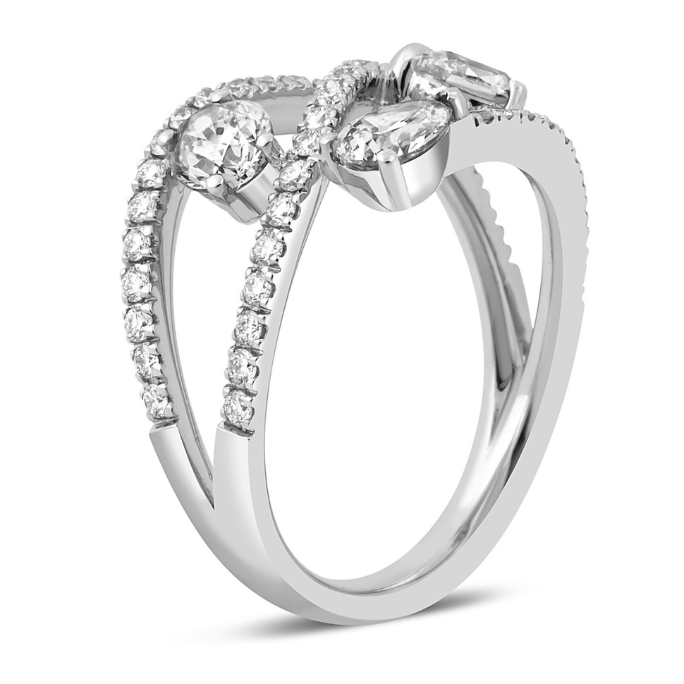 Кольцо из белого золота с бриллиантами 