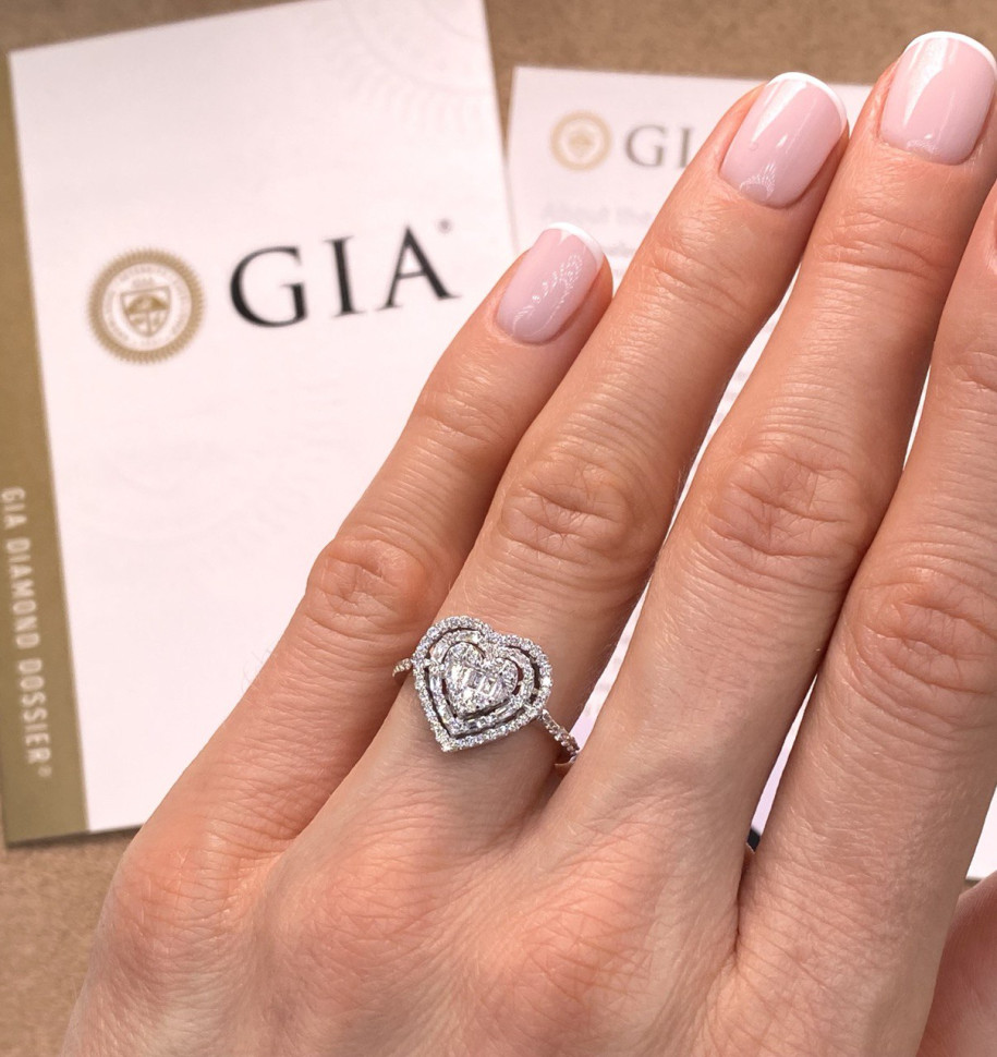 Помолвочное кольцо из белого золота с бриллиантами Сердце (055644)