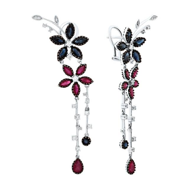 Серьги из белого золота с бриллиантами, сапфирами и рубинами (018245)