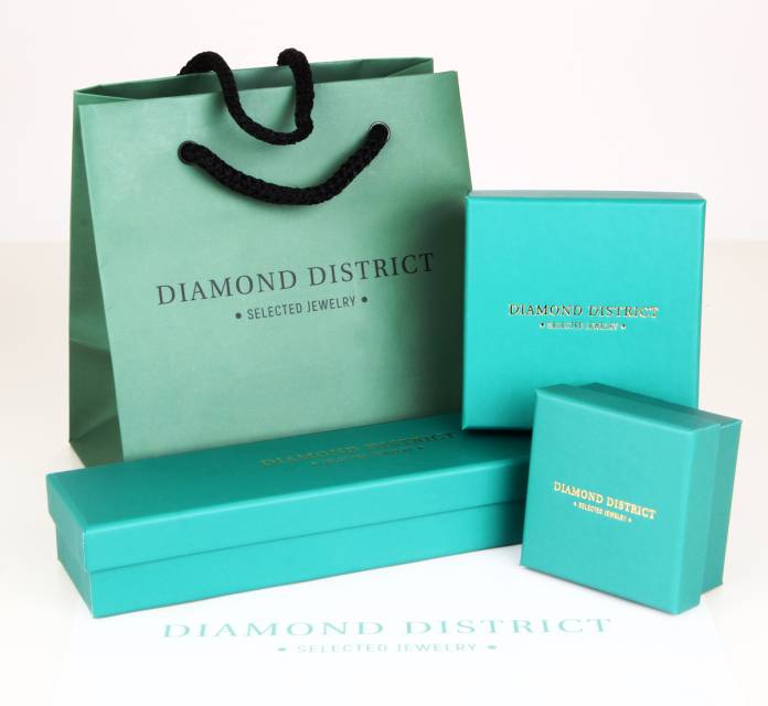Помолвочное кольцо из жёлтого золота с чёрным бриллиантом (048315)