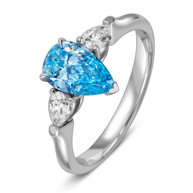 Помолвочное кольцо из белого золота с голубым бриллиантом (060846)