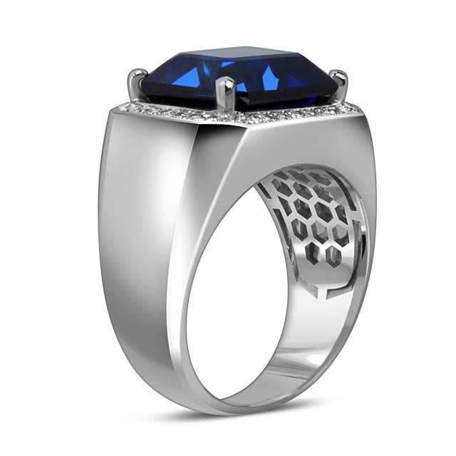 Мужское кольцо из белого золота с бриллиантами и сапфиром (055560)