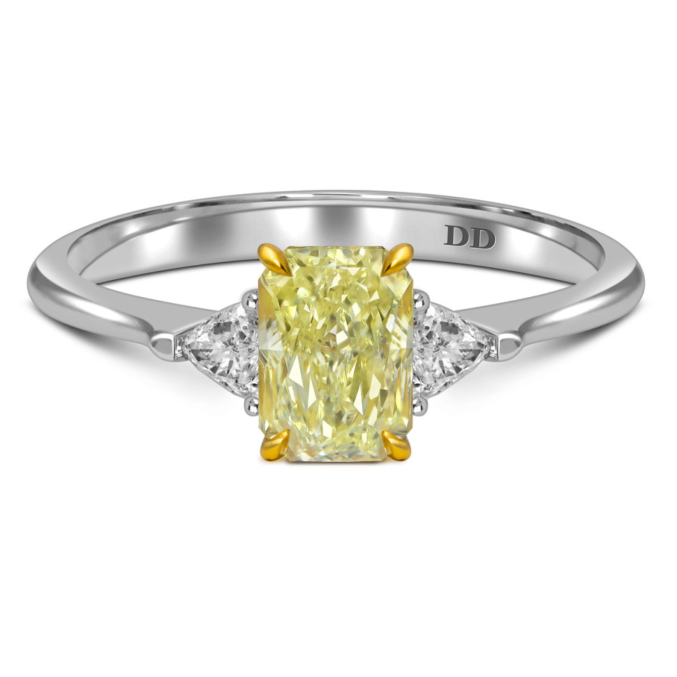 Помолвочное кольцо из белого золота с бриллиантами (062763)