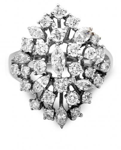 Кольцо из белого золота с бриллиантами 16.5