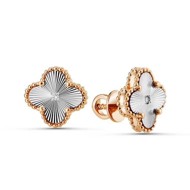 Серьги пусеты из красного золота с бриллиантами (063114)