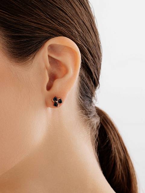 Серьги пусеты из красного золота с сапфирами (053700)