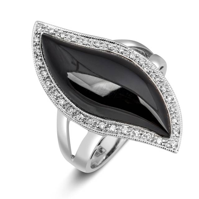 Кольцо из белого золота с бриллиантами и ониксом (001136)