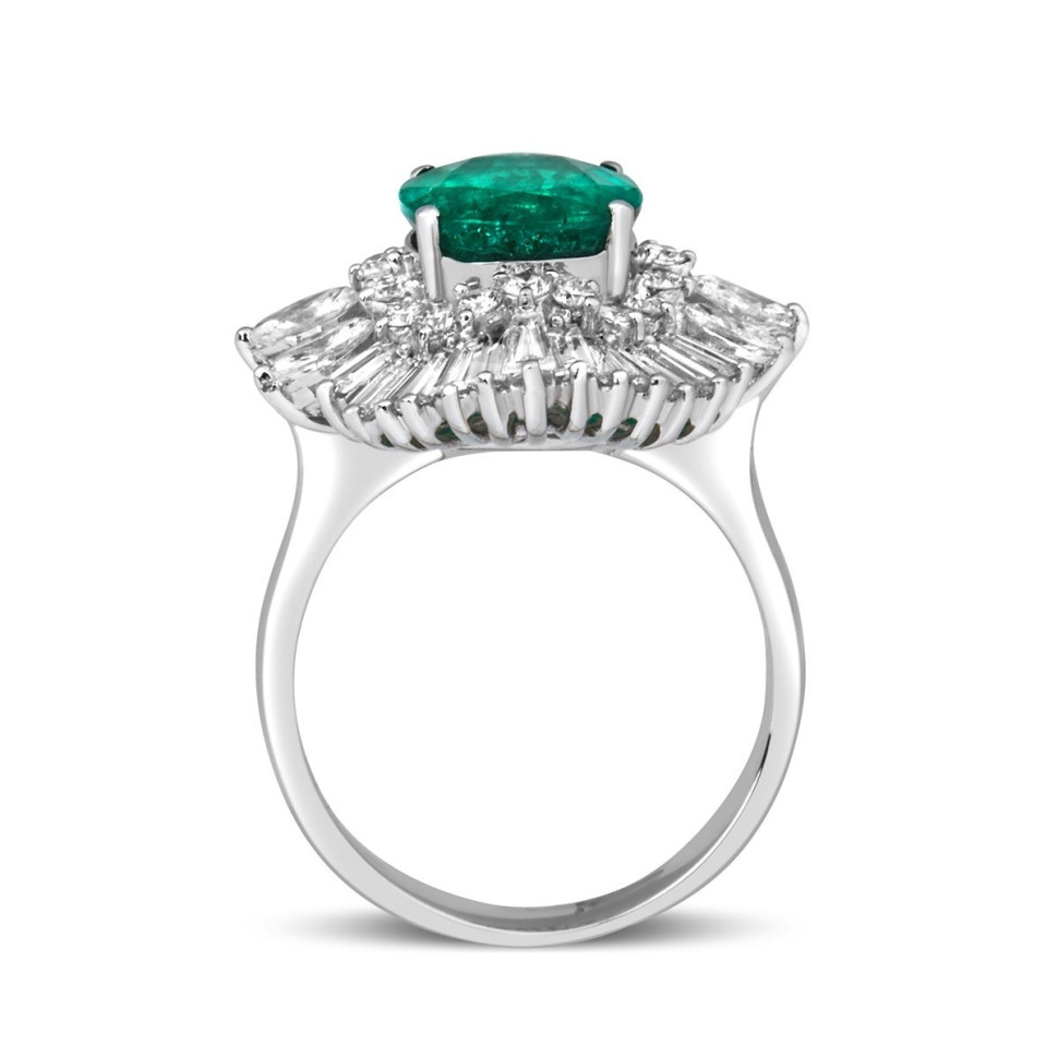 Кольцо с бриллиантами и изумрудом из белого золота (013273)