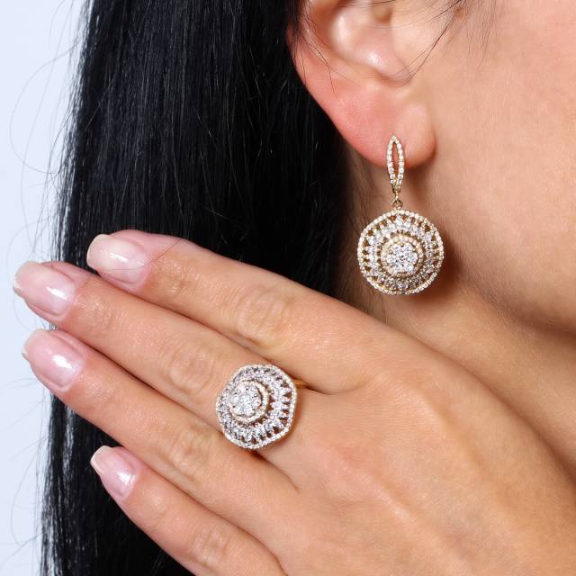 Кольцо из жёлтого золота с бриллиантами (040400)