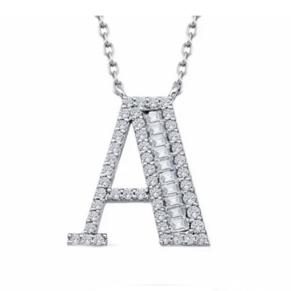 Колье из белого золота с бриллиантами 