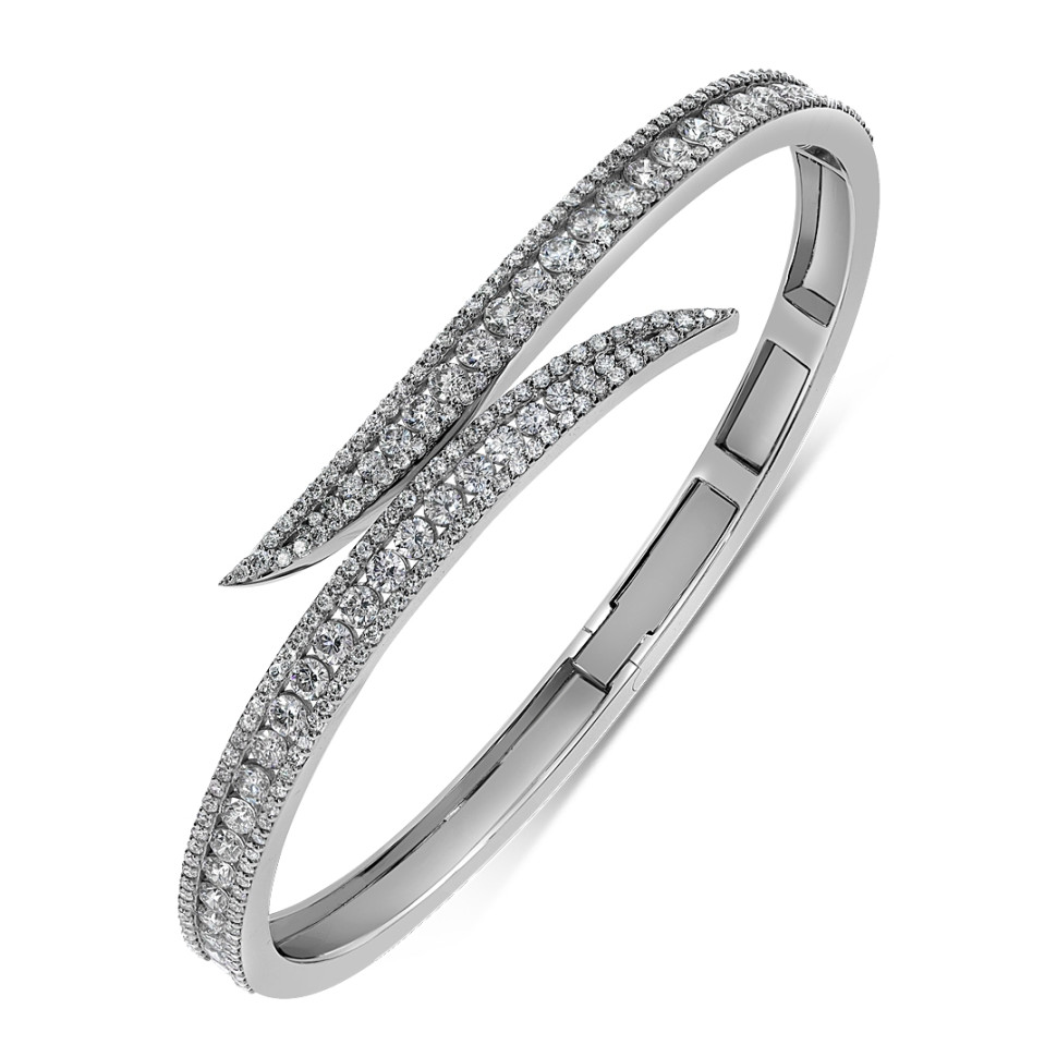 Браслет жёсткий из белого золота с бриллиантами (059144)