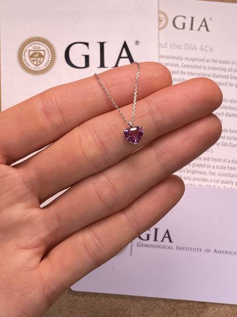 Колье из белого золота с розовым сапфиром Сердце (049448)