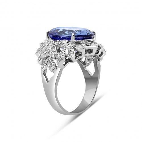 Кольцо из белого золота с бриллиантами и танзанитом 17.0