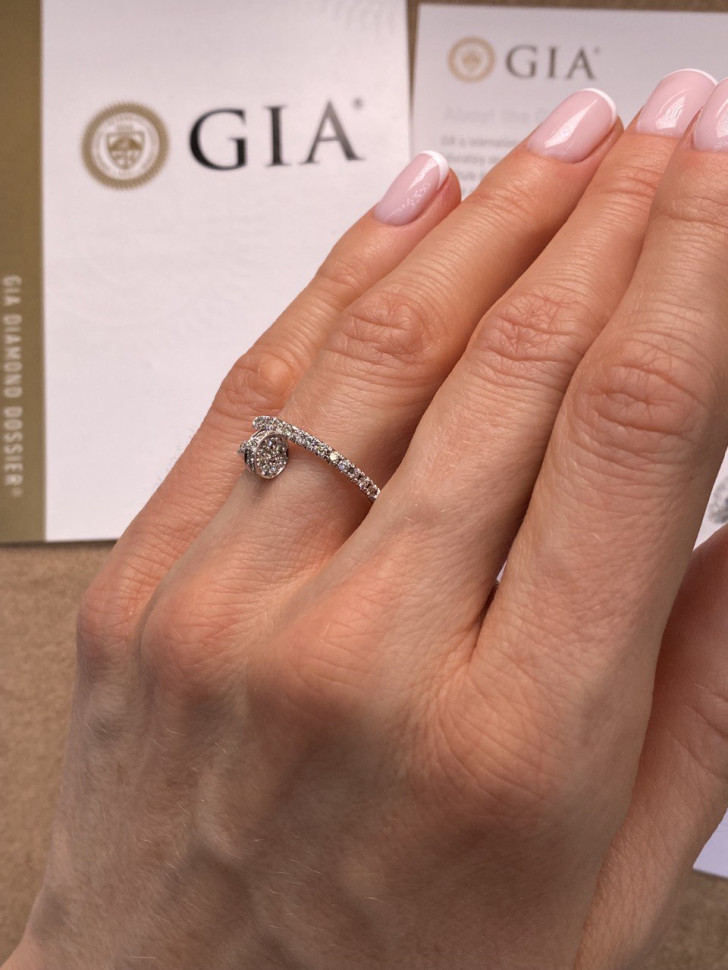 Кольцо из белого золота с бриллиантами (053834)