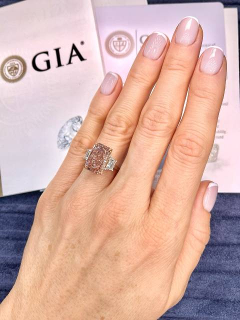 Помолвочное кольцо из белого золота с бриллиантами (053462)