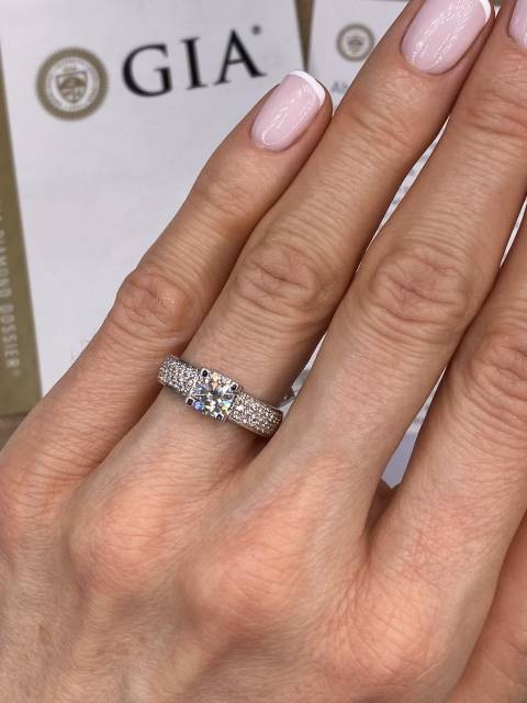 Помолвочное кольцо из белого золота с бриллиантами  (054461)