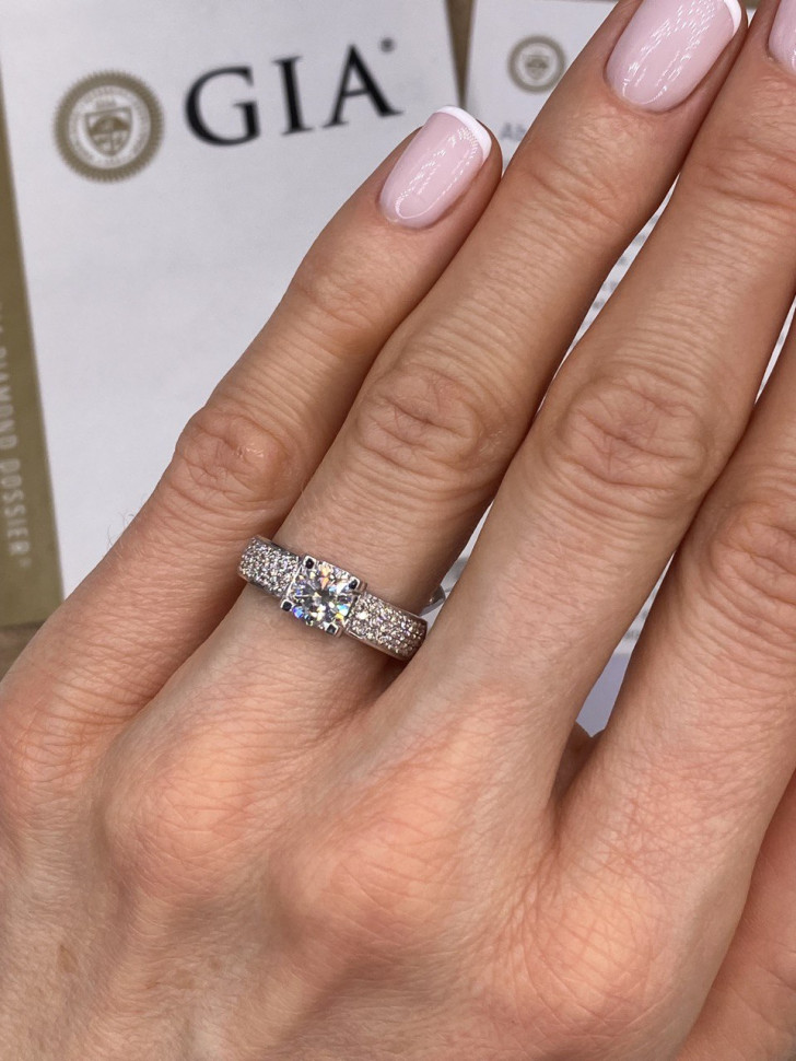 Помолвочное кольцо из белого золота с бриллиантами  (054461)