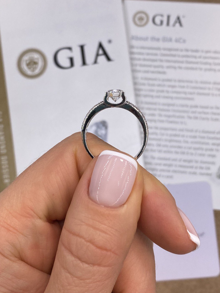 Помолвочное кольцо из белого золота с бриллиантами  (054461)