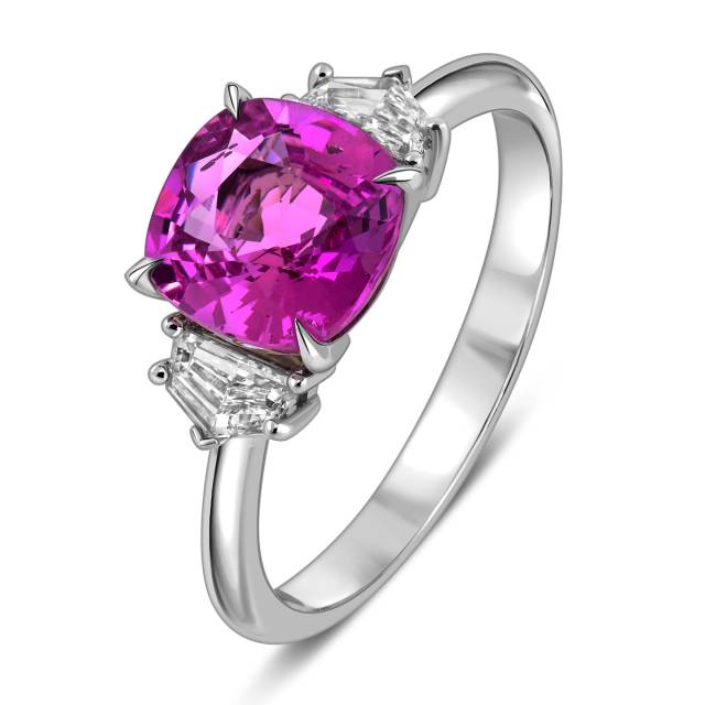Кольцо из белого золота с бриллиантами и розовым сапфиром (060190)