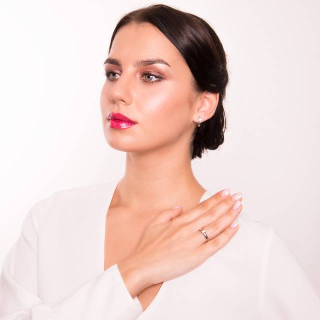 Серьги из белого золота с бриллиантами (049581)