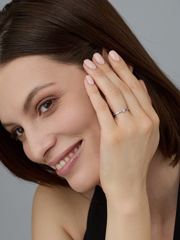 Помолвочное кольцо из белого золота с бриллиантом (031310)