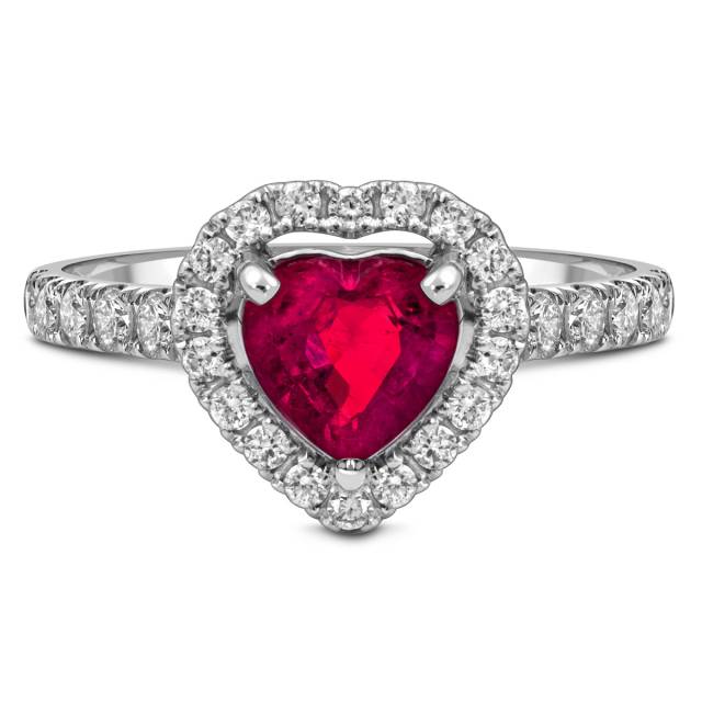 Помолвочное кольцо из белого золота с бриллиантами и рубином "Сердце" (063655)