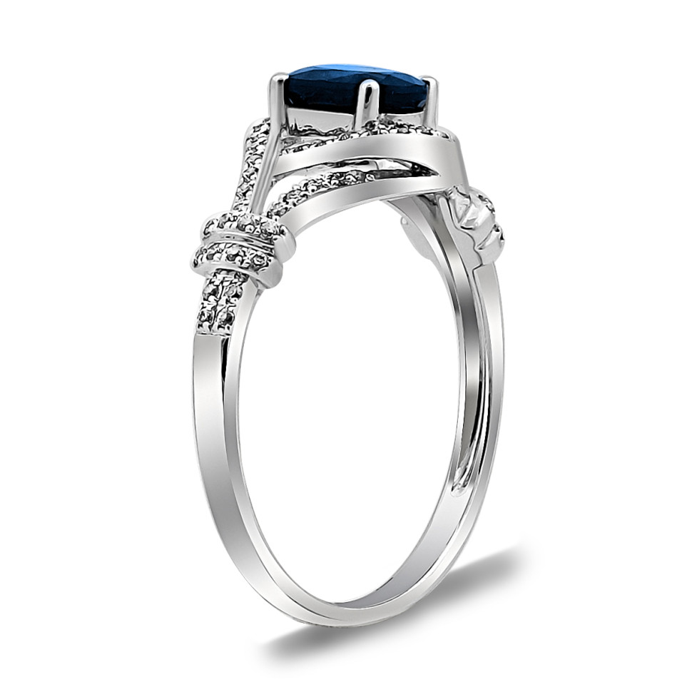 Кольцо из белого золота с бриллиантами и сапфиром (025303)